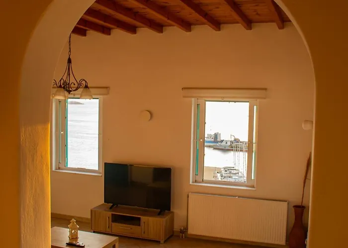 Sunset Breeze And * Tourlos