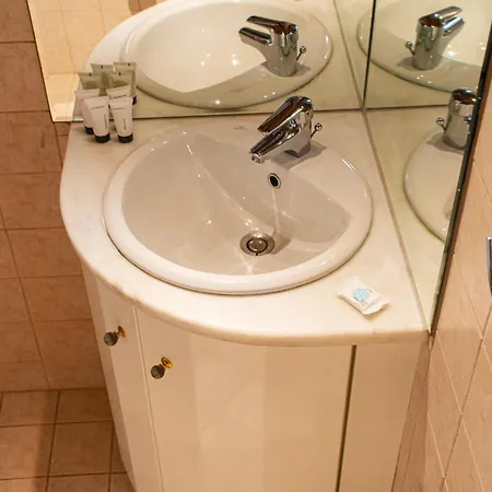 Sunset Breeze And Апартаменты Тоурлос