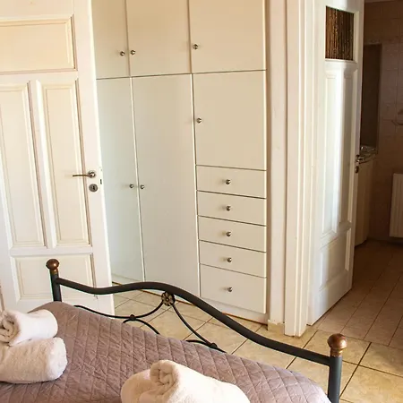 Sunset Breeze And Апартаменты Тоурлос