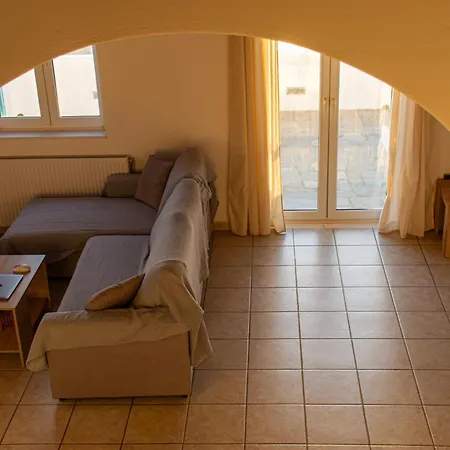 Sunset Breeze And Тоурлос